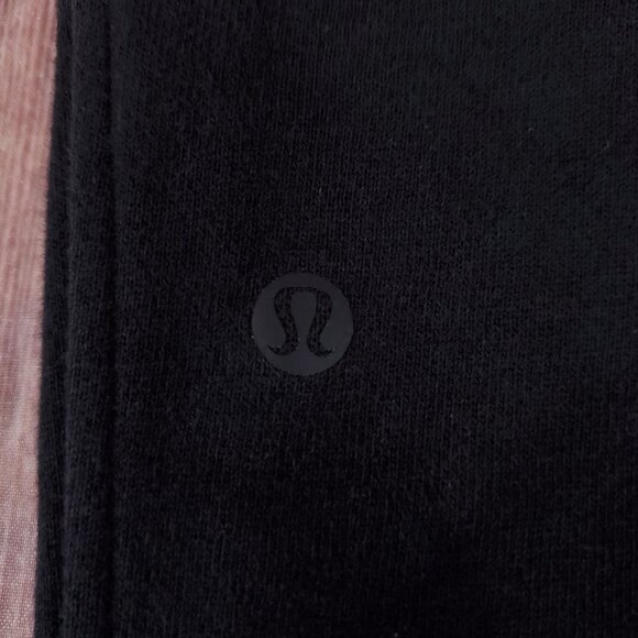 Lululemon Womens Size 6 Scuba High-Rise Cropped Joggers Pants Black W6BW6S - Picture 9 of 12
